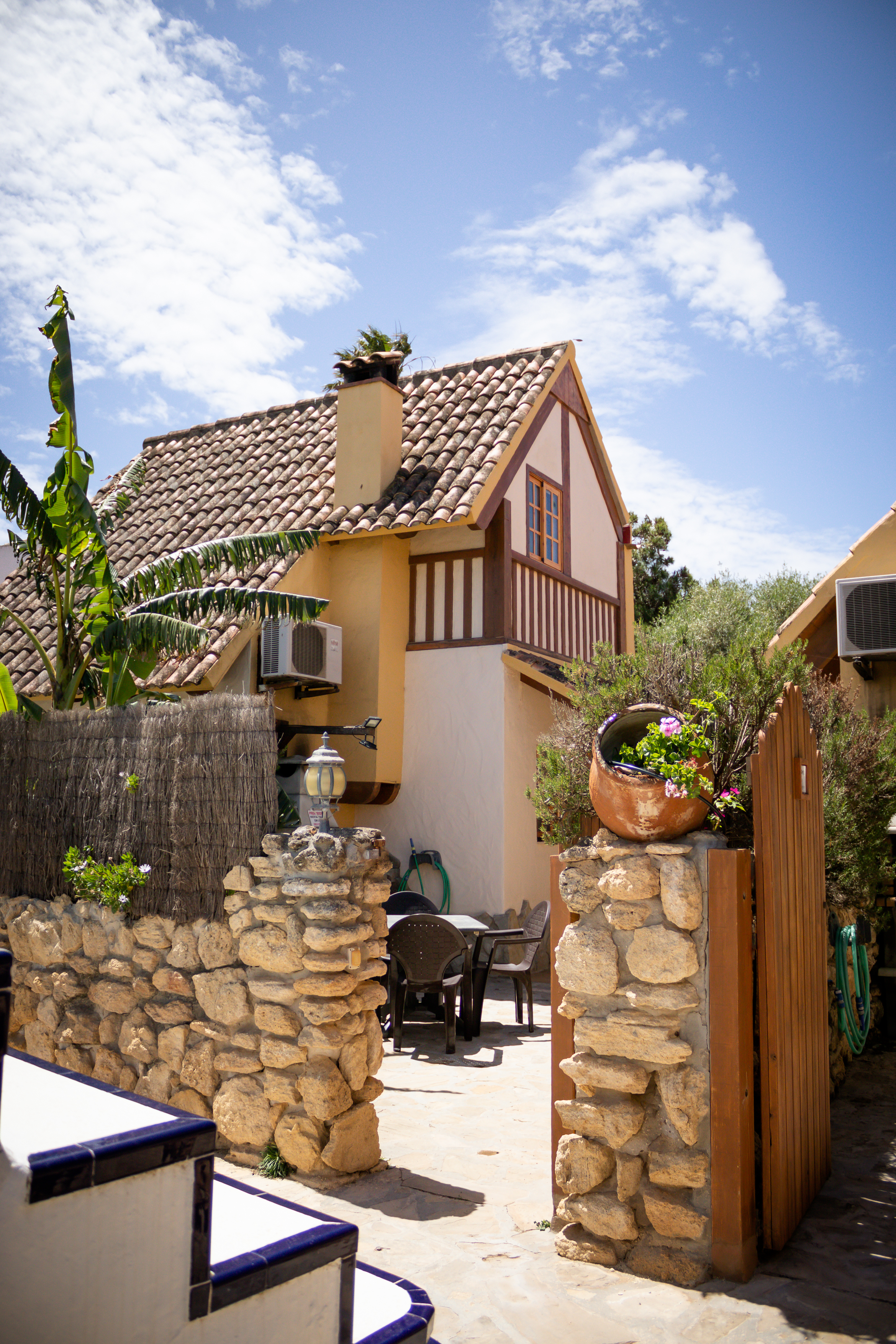 Casa rural en Zahora con patio y barbacoa — alquiler vacacional Costa